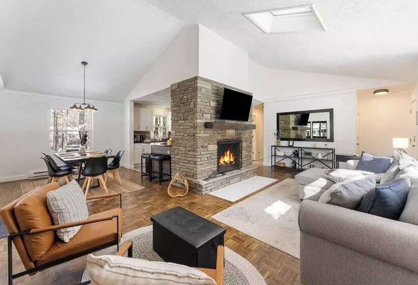 Birchwood By Avantstay Game Room + Lake Access