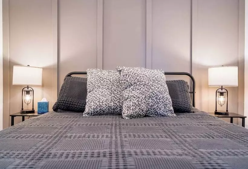 Birchwood By Avantstay Game Room + Lake Access