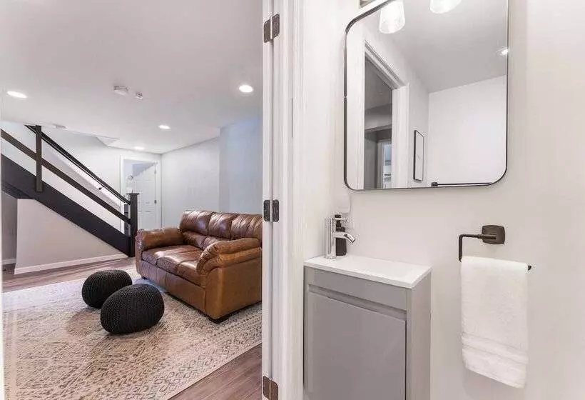 Birchwood By Avantstay Game Room + Lake Access