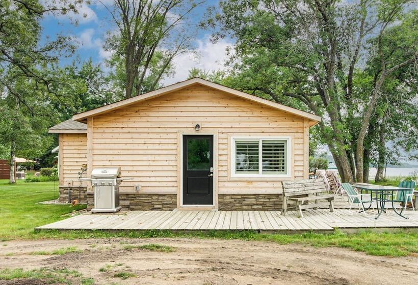 Charming Minnesota Cabin W/ Dock On Big Pine Lake!
