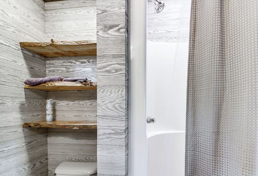 Charming Minnesota Cabin W/ Dock On Big Pine Lake!