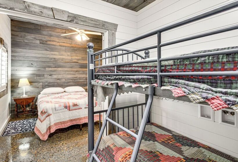 Charming Minnesota Cabin W/ Dock On Big Pine Lake!