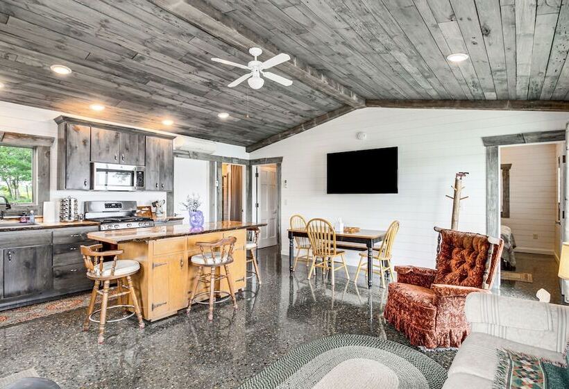 Charming Minnesota Cabin W/ Dock On Big Pine Lake!