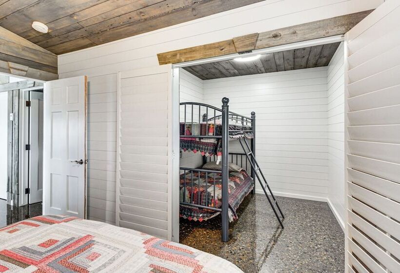 Charming Minnesota Cabin W/ Dock On Big Pine Lake!