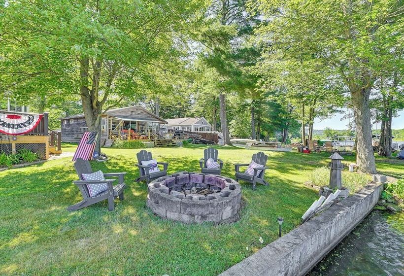 Cottage On Lamoka Lake W/ Deck, Grill & 3 Kayaks