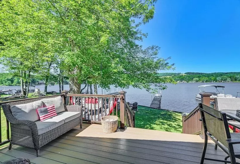 Cottage On Lamoka Lake W/ Deck, Grill & 3 Kayaks