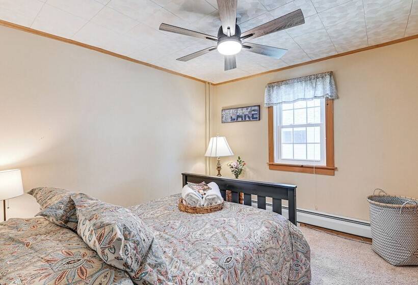 Cottage On Lamoka Lake W/ Deck, Grill & 3 Kayaks