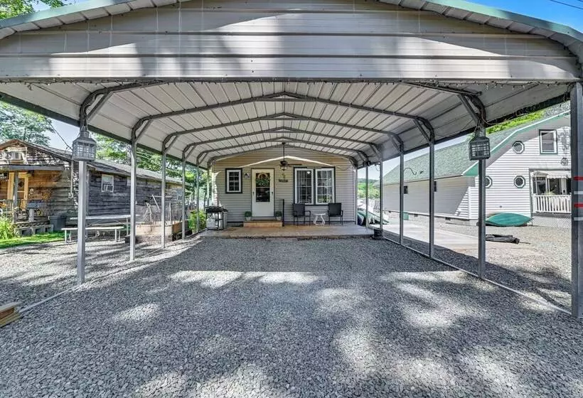 Cottage On Lamoka Lake W/ Deck, Grill & 3 Kayaks