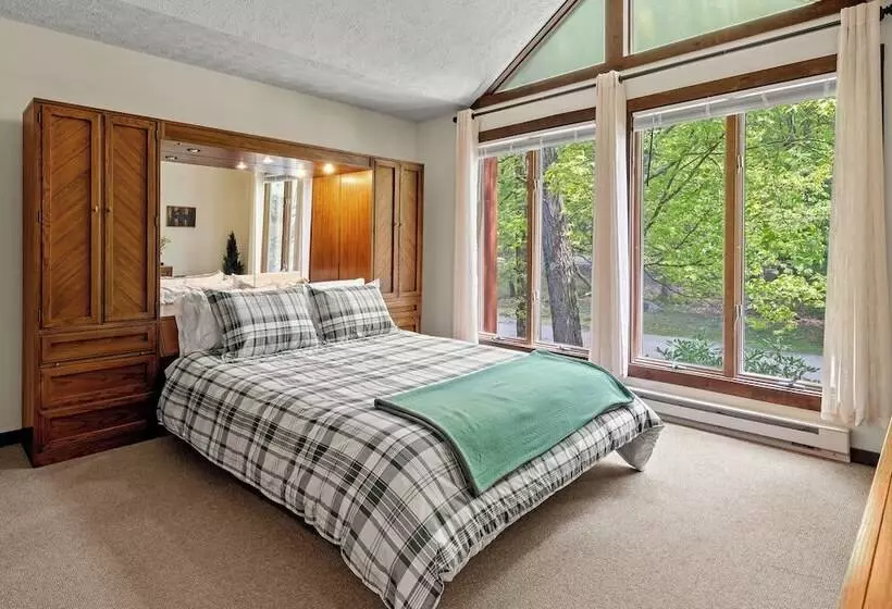 Doe S Delight By Avantstay Peaceful Lake Retreat