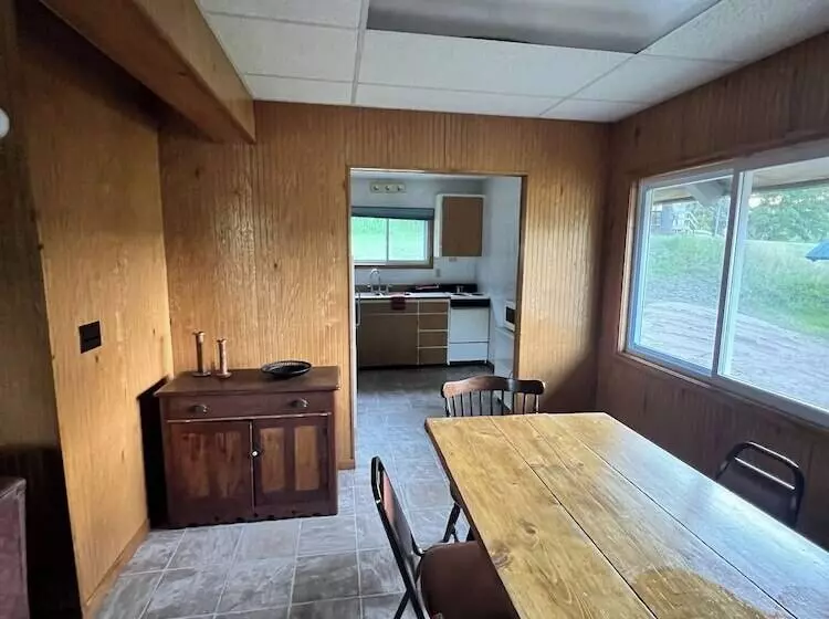 Hotelli Lost Pines Lodge