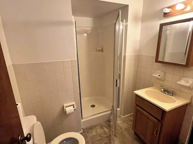 Hotelli Lost Pines Lodge