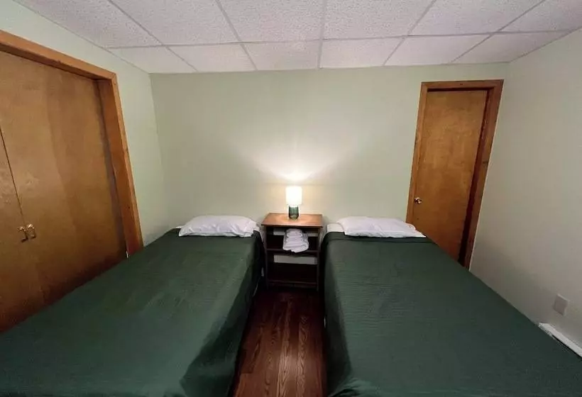 Hotelli Lost Pines Lodge