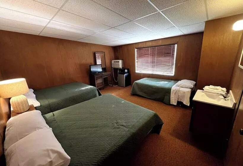 Hotelli Lost Pines Lodge