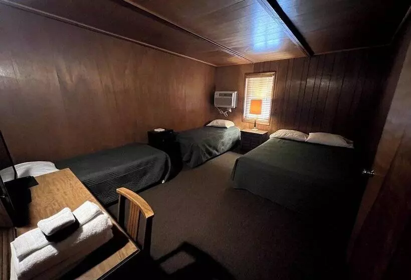 Hotelli Lost Pines Lodge