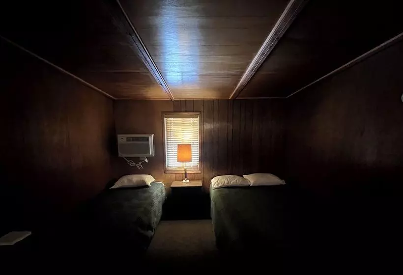 Hotelli Lost Pines Lodge