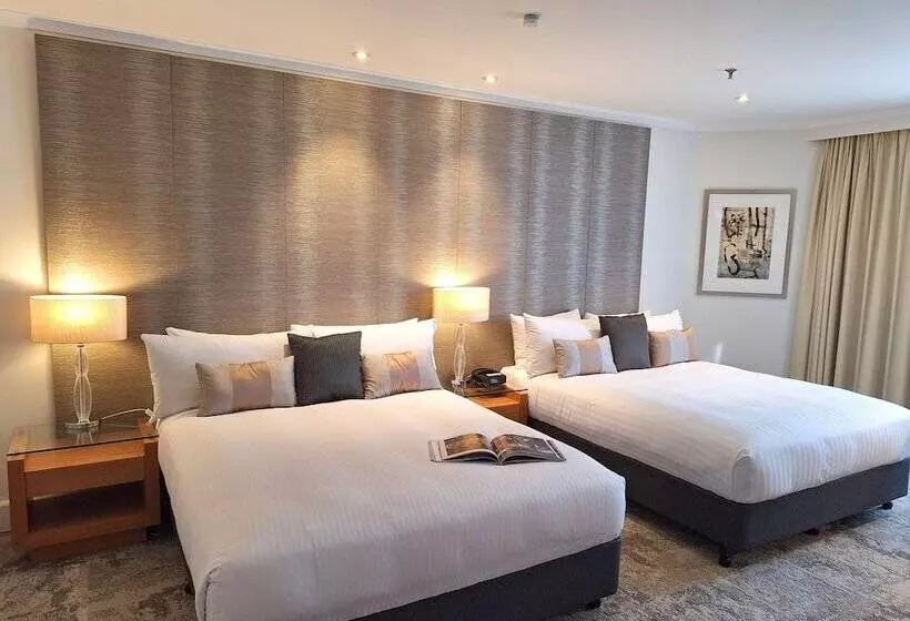 هتل Residence On Langley Park