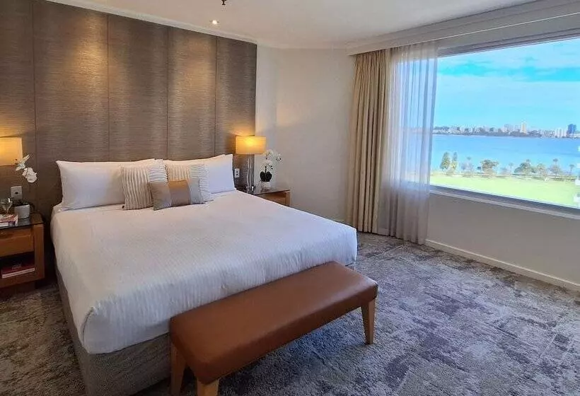 هتل Residence On Langley Park