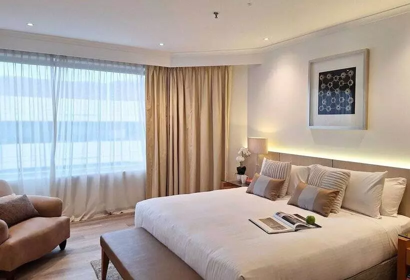 هتل Residence On Langley Park