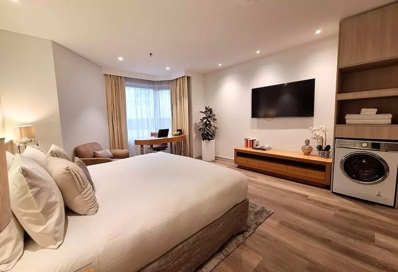 هتل Residence On Langley Park