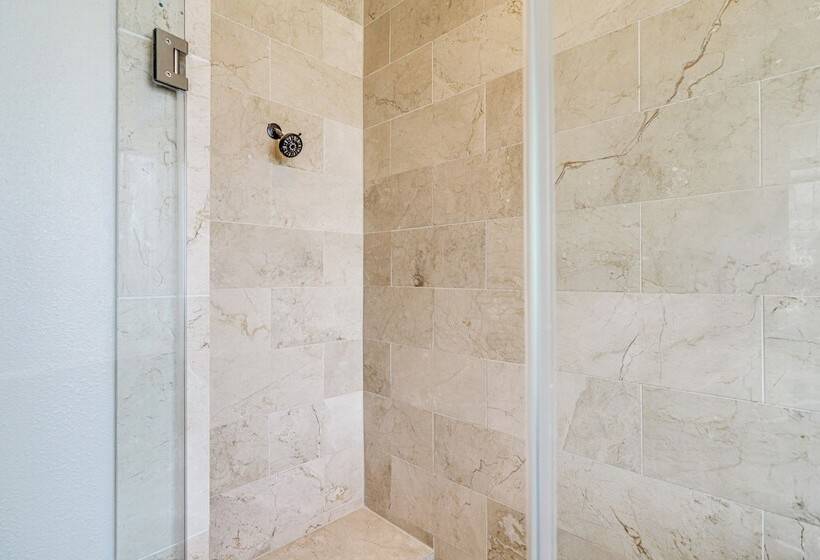 Houston Home W/ Rooftop Patio 3 Mi To Downtown!