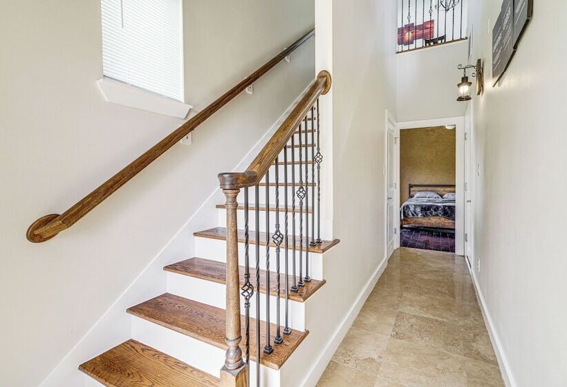 Houston Home W/ Rooftop Patio 3 Mi To Downtown!