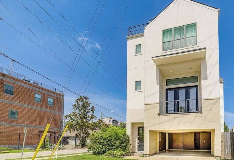 Houston Home W/ Rooftop Patio 3 Mi To Downtown!
