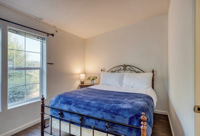 Keys Creek & Casita Avantstay Sleeps 30 Estate Vineyard, Pool, Courts, Theater, Views