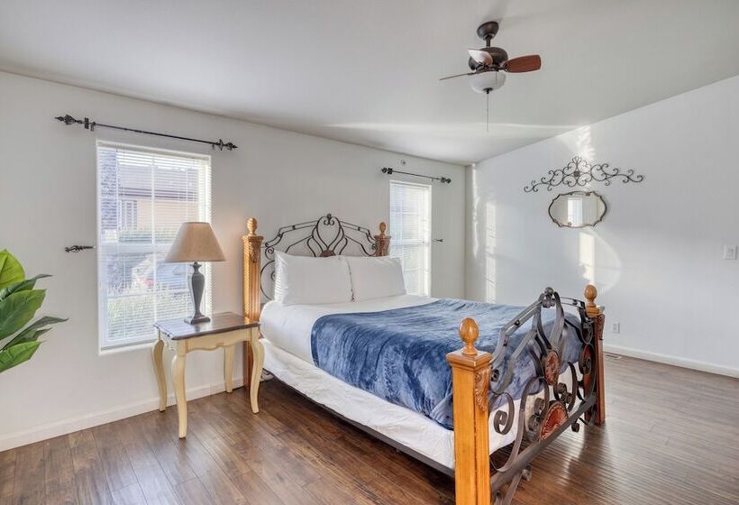 Keys Creek & Casita Avantstay Sleeps 30 Estate Vineyard, Pool, Courts, Theater, Views