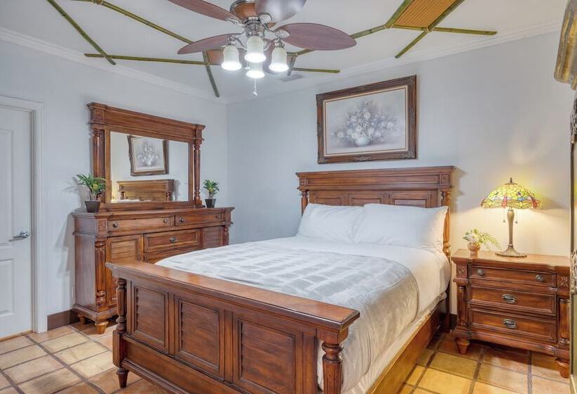 Keys Creek & Casita Avantstay Sleeps 30 Estate Vineyard, Pool, Courts, Theater, Views