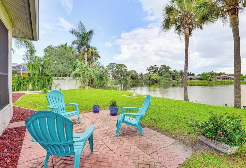 Lakefront Venice Home: 4 Mi To Manasota Key Beach!