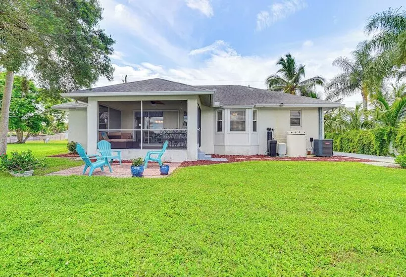 Lakefront Venice Home: 4 Mi To Manasota Key Beach!