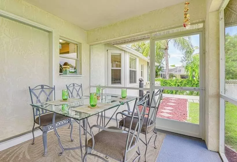 Lakefront Venice Home: 4 Mi To Manasota Key Beach!