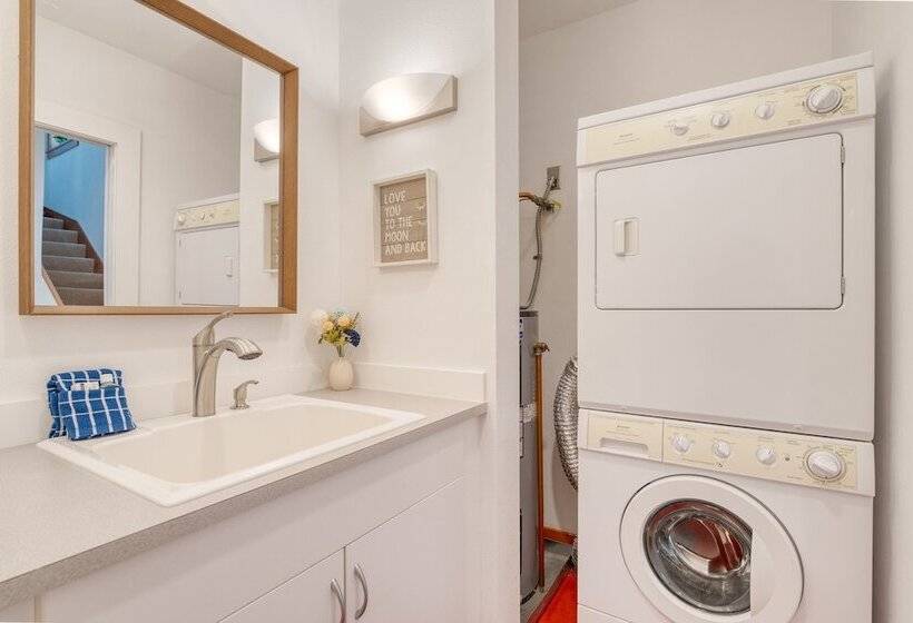 Lolis Place By Avantstay Walk To The Beach + Private Hot Tub