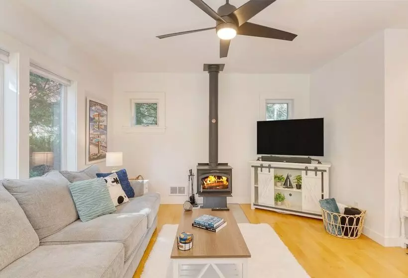 Lolis Place By Avantstay Walk To The Beach + Private Hot Tub