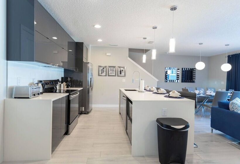 Luxury Vacation Home With Splash Pool/bbq 03