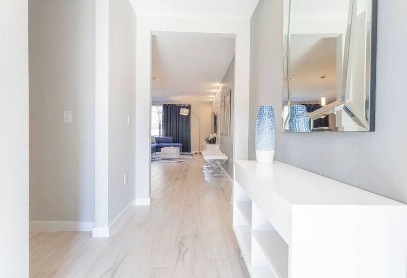 Luxury Vacation Home With Splash Pool/bbq 03