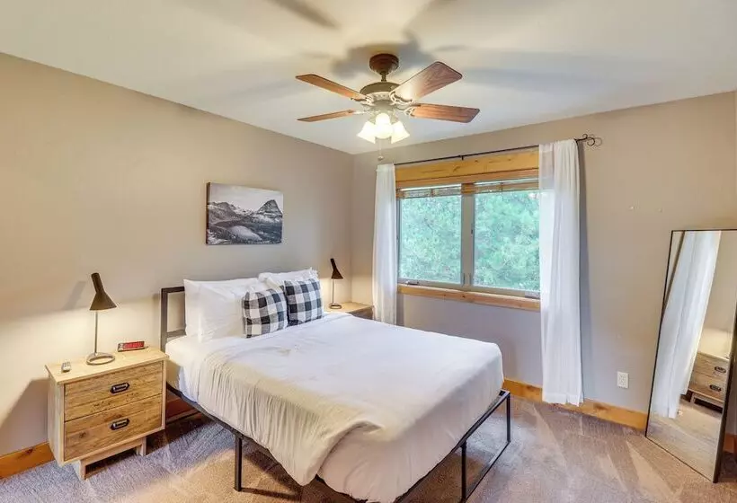 Pet Friendly Columbia Falls Home W/ Gas Grill!