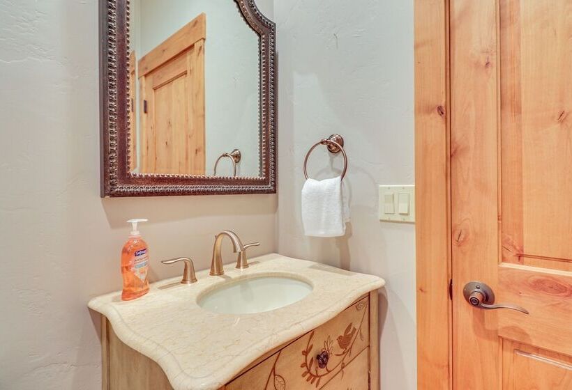 Pet Friendly Columbia Falls Home W/ Gas Grill!