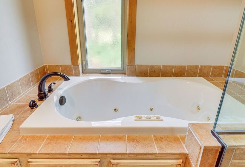 Pet Friendly Columbia Falls Home W/ Gas Grill!