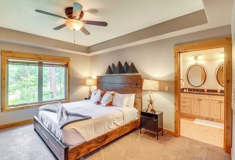 Pet Friendly Columbia Falls Home W/ Gas Grill!