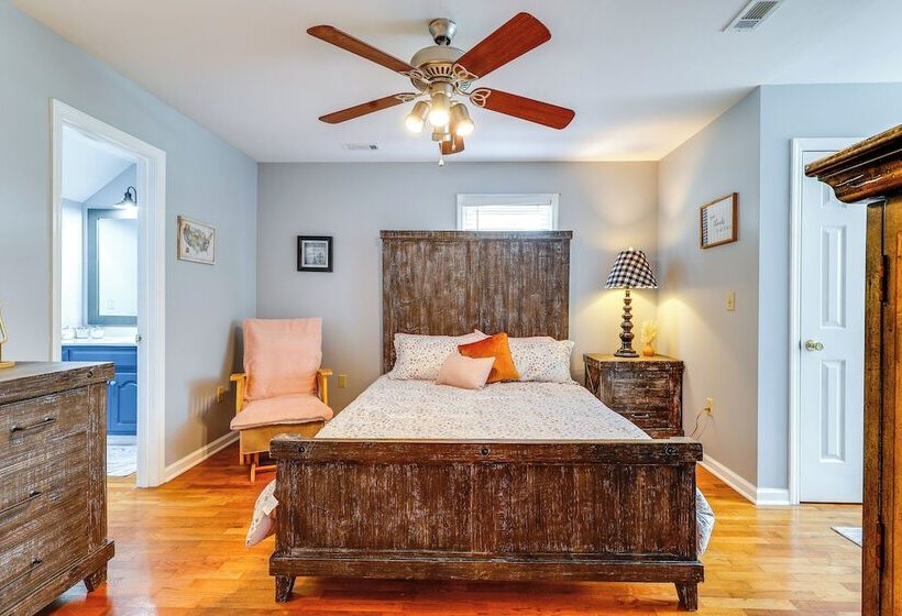 Pet Friendly Falkville Home On A Working Farm!