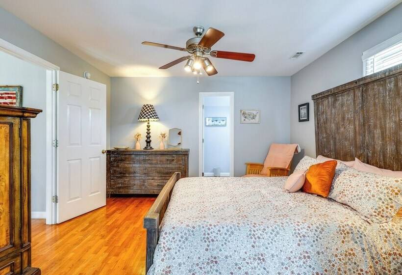 Pet Friendly Falkville Home On A Working Farm!