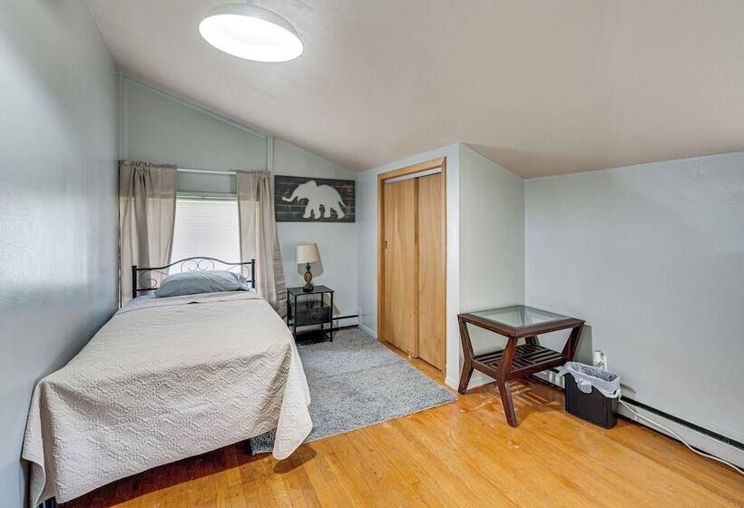 Pet Friendly Rockford Home Near Skiing & Hiking!