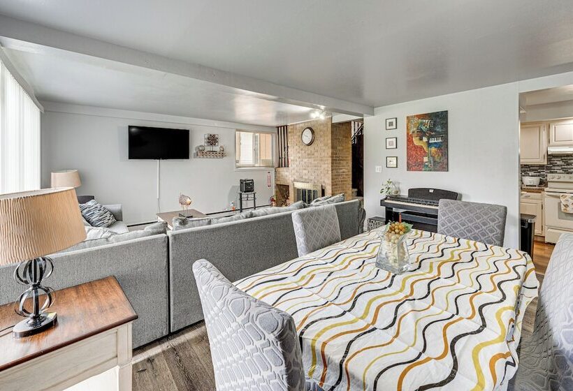 Pet Friendly Rockford Home Near Skiing & Hiking!