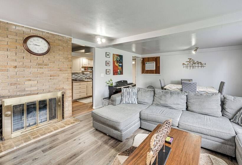 Pet Friendly Rockford Home Near Skiing & Hiking!