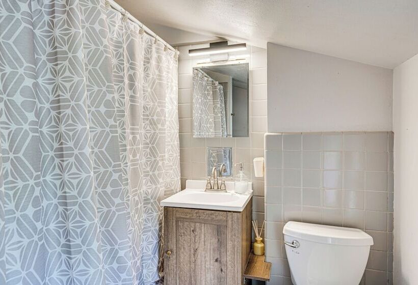 Pet Friendly Rockford Home Near Skiing & Hiking!