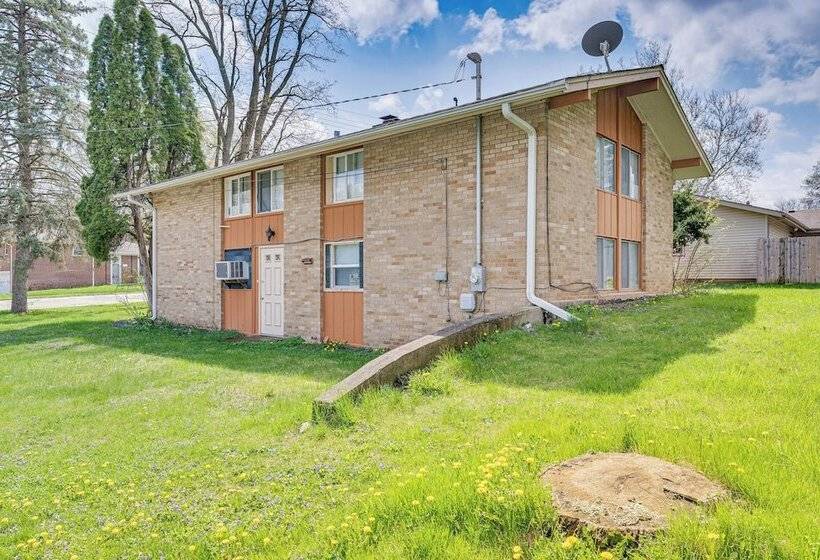 Pet Friendly Rockford Home Near Skiing & Hiking!