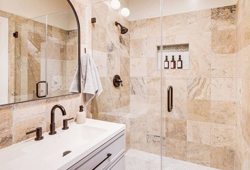 Deck & Pool Access: Pine Mountain Club Cabin!