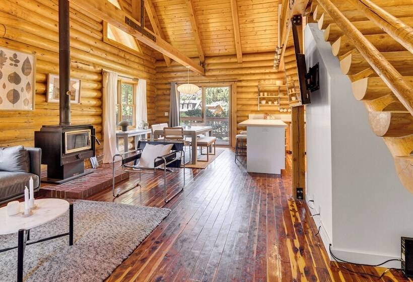 Deck & Pool Access: Pine Mountain Club Cabin!