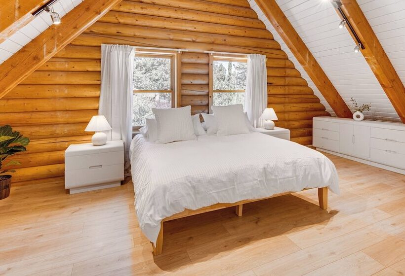 Deck & Pool Access: Pine Mountain Club Cabin!